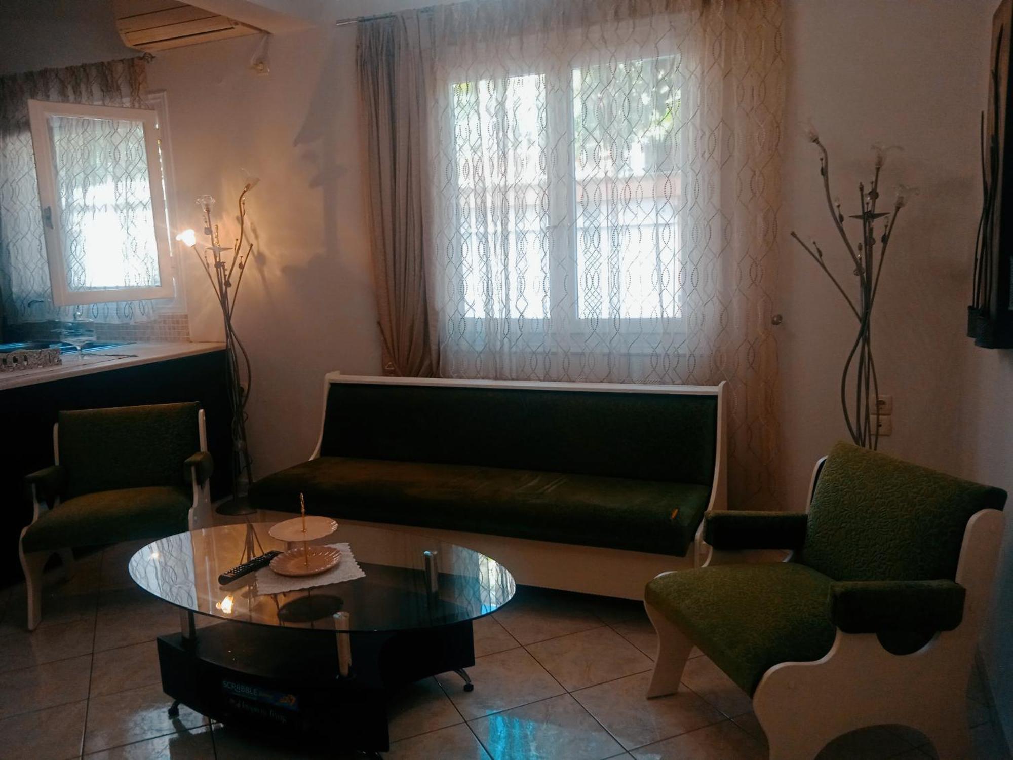 Konstan'Shouse Apartment Mytilene ภายนอก รูปภาพ